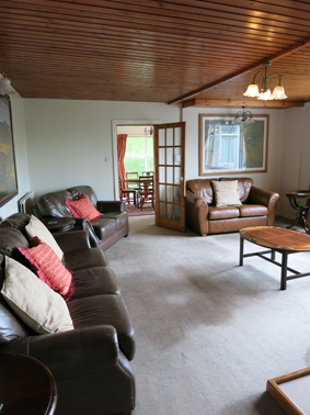 cedar-sitting-room
